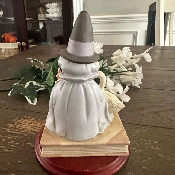 Memories of Yesterday Once Upon aFairy Tale Series Mother Goose Ltd Ed. Figurine - Picture 4 of 7